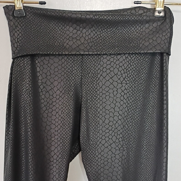 Vintage Y2K Cherish Black High-Waisted Leggings 90s Style Snake print Small - Picture 2 of 11